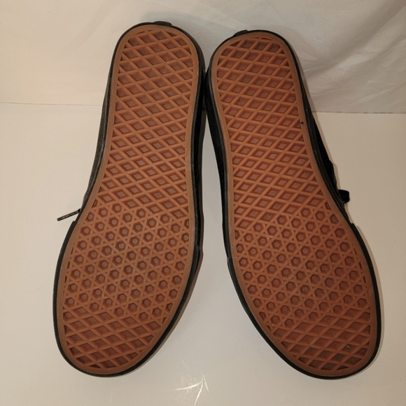 *SOLD* Vans Ward Hi High Top Off The Wall Triple Black Sneakers Size 10.5 W/9 M - Picture 8 of 8